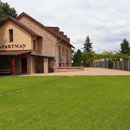 Gyulai Fuerdoe Apartman Екстер'єр фото