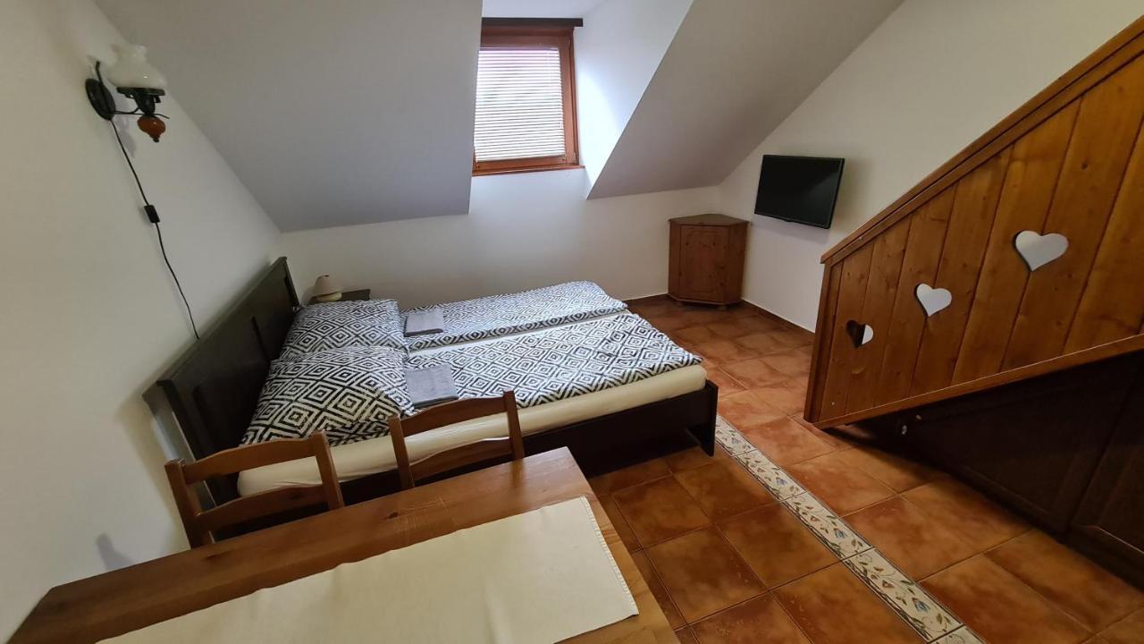 Gyulai Fuerdoe Apartman Екстер'єр фото