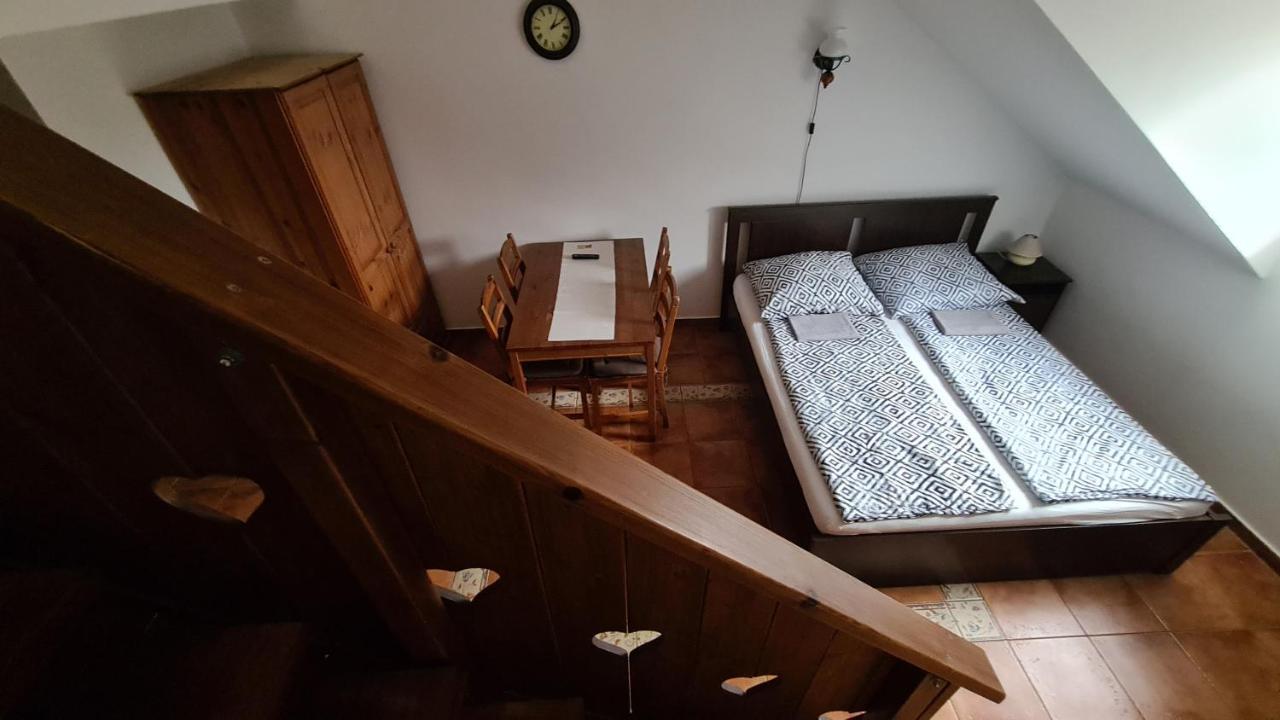Gyulai Fuerdoe Apartman Екстер'єр фото