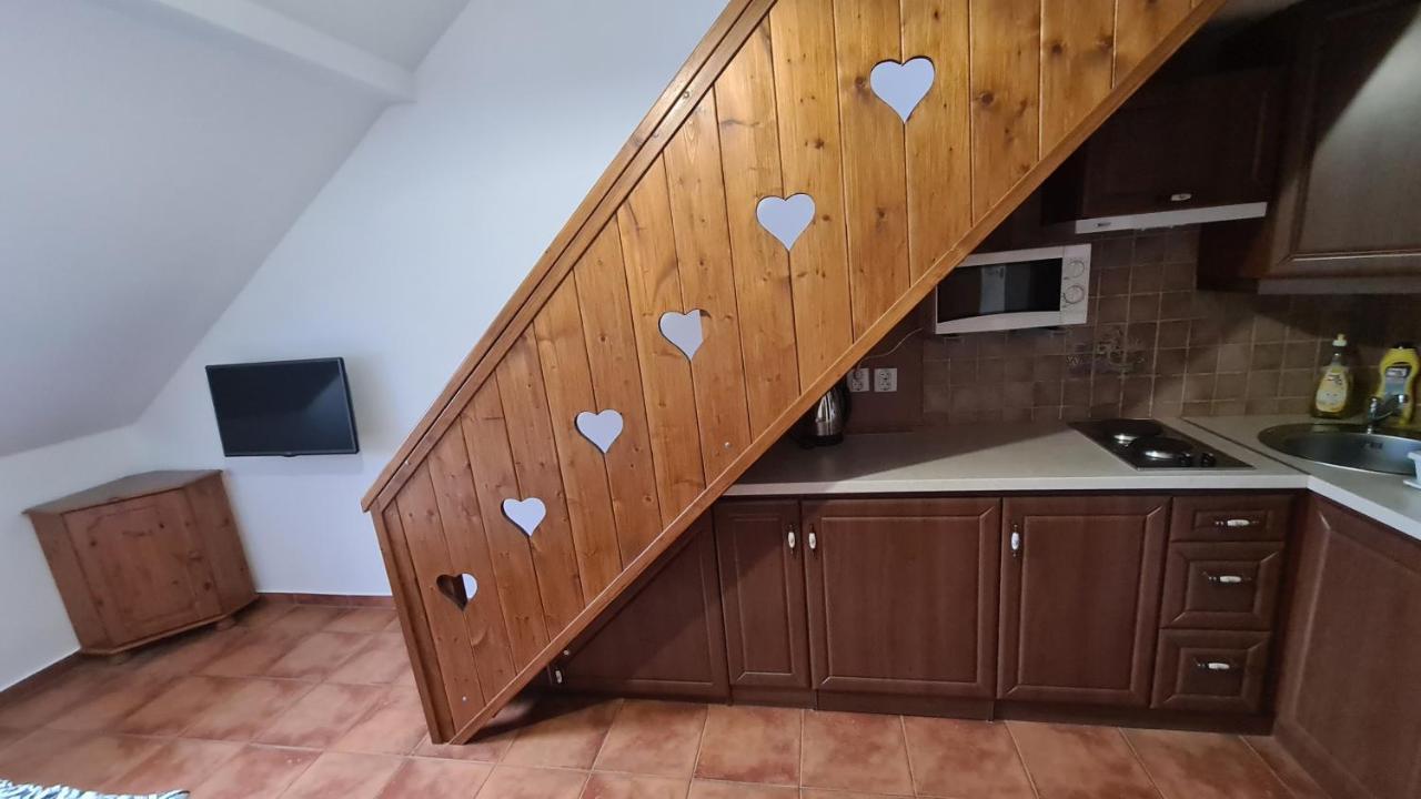 Gyulai Fuerdoe Apartman Екстер'єр фото